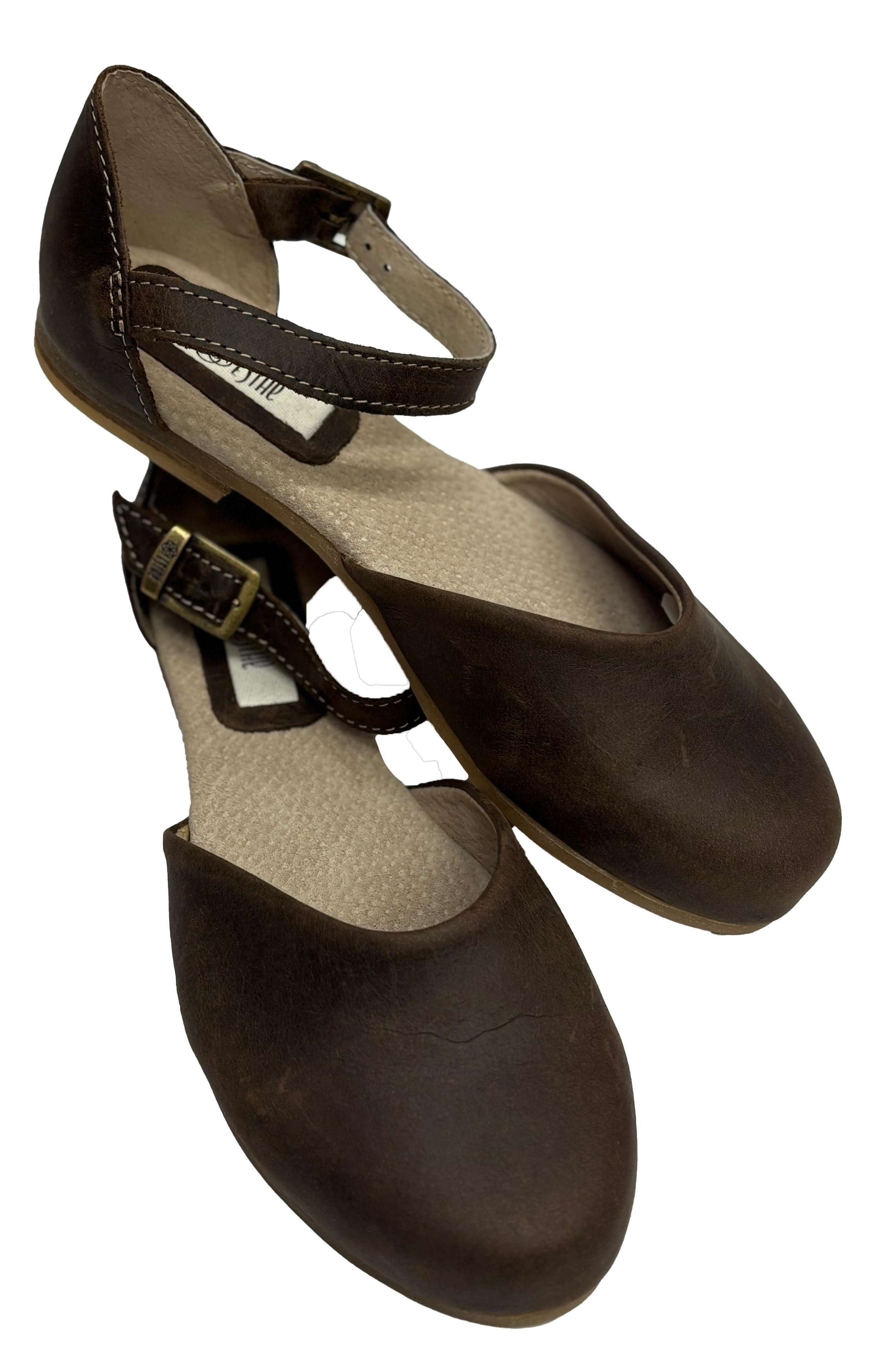 Esthé Leather Court Shoe